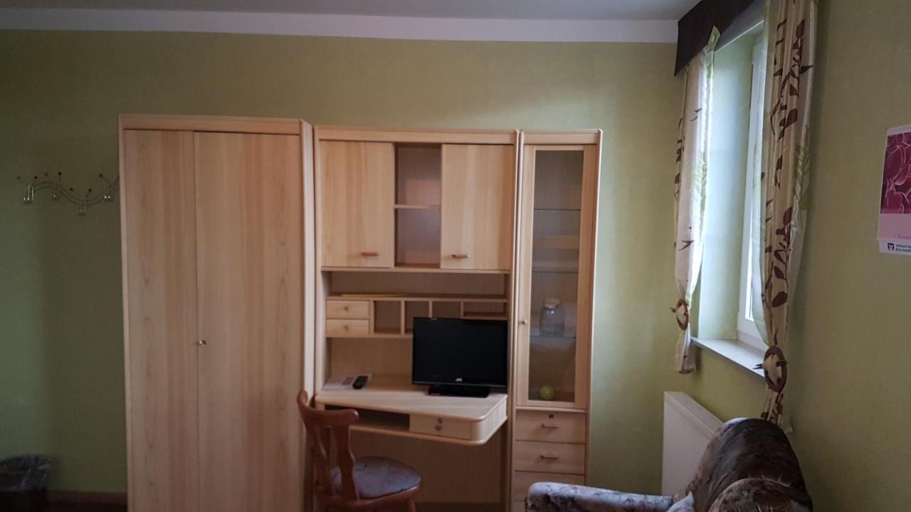 Landgasthof "Zur Linde" Irmelshausen Dış mekan fotoğraf